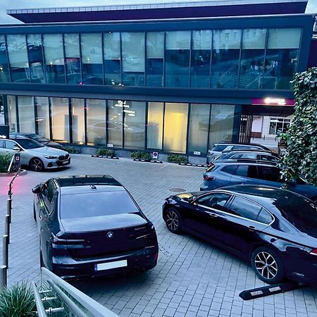 Q18 Aparthotel ビィドゴシュチュ エクステリア 写真