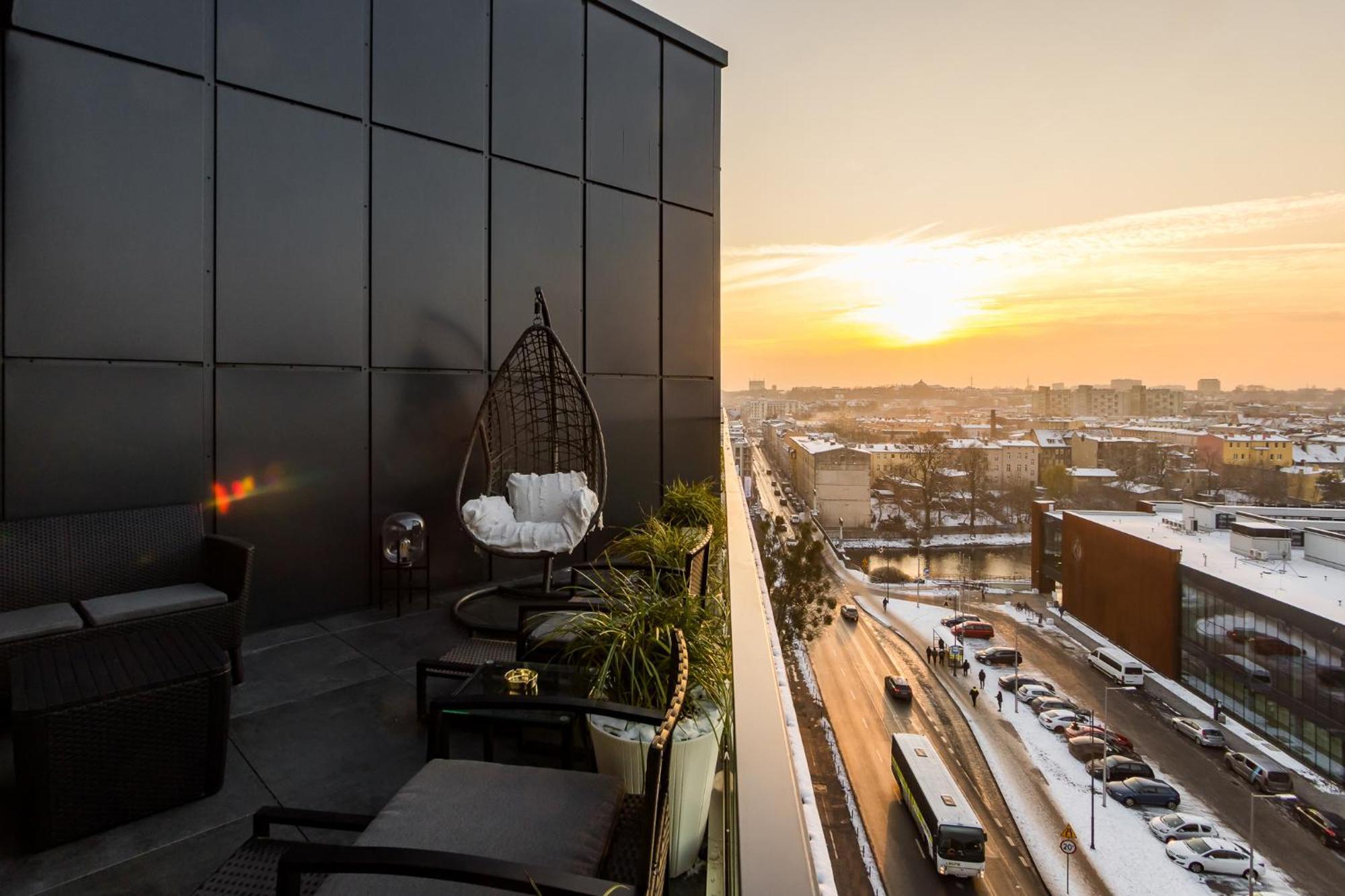 Q18 Aparthotel ビィドゴシュチュ エクステリア 写真