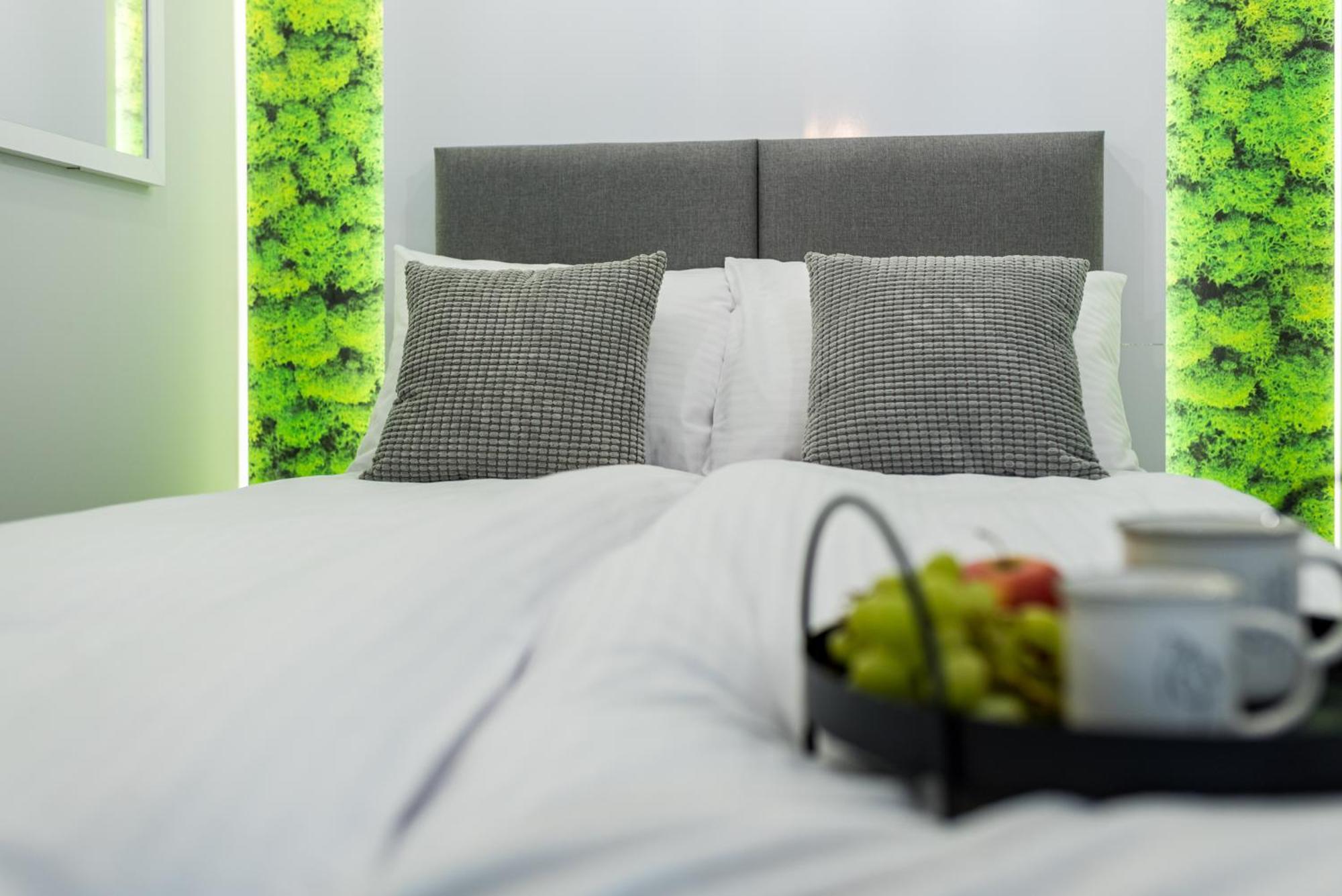 Q18 Aparthotel ビィドゴシュチュ エクステリア 写真